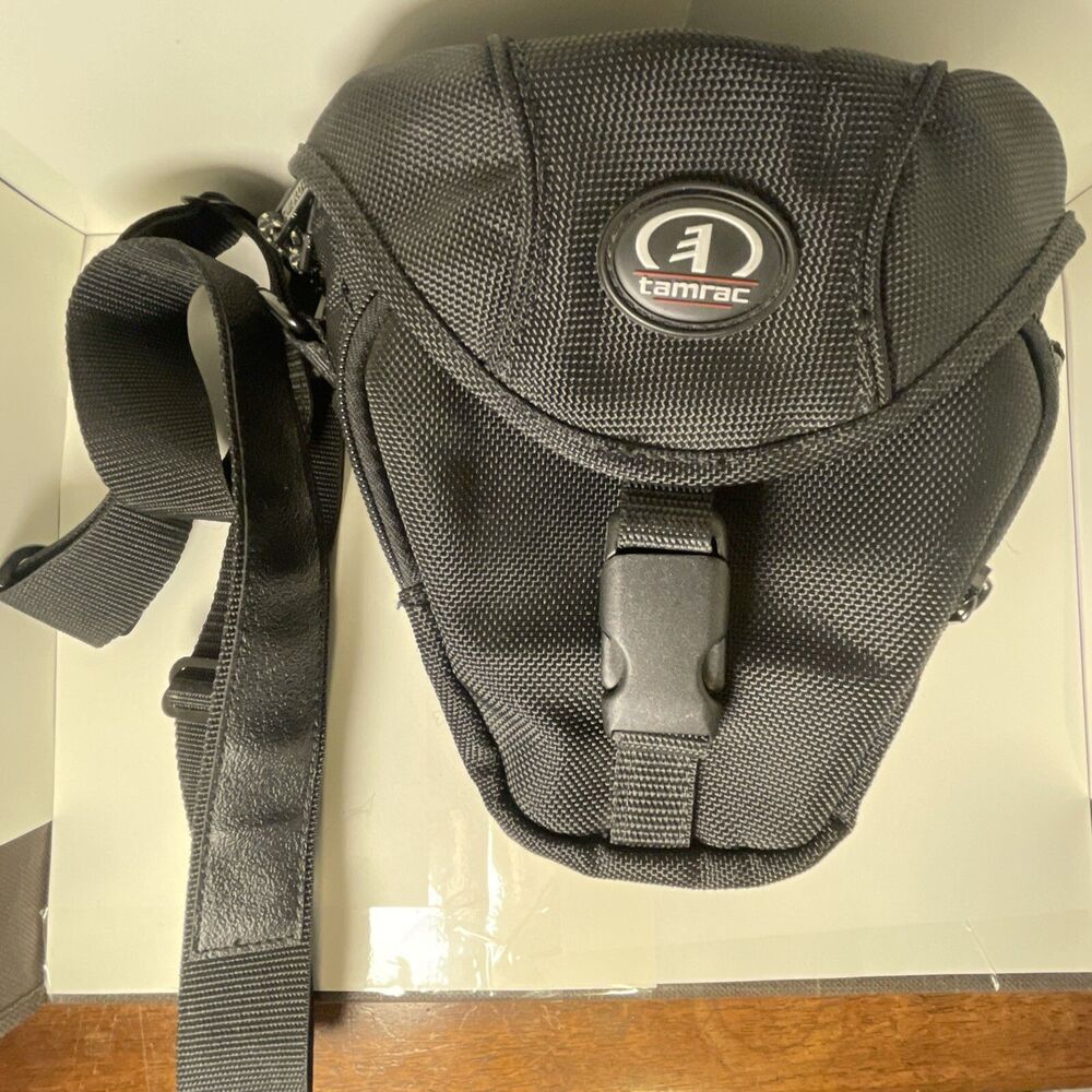 Tamrac Camera Bag Black 5683 SLR DSLR Adjustable Strap Pockets Handle Mint Cond